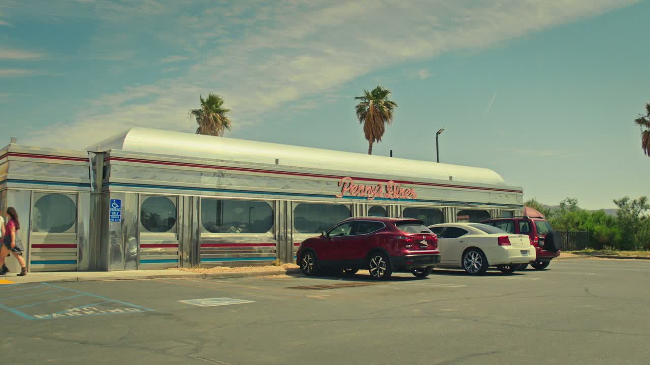 Superbloom2025720pAMZNWEBDLH264BYNDRmkv09122025035412-003 Superbloom (2025) 720p AMZN WEB-DL H264-BYNDR