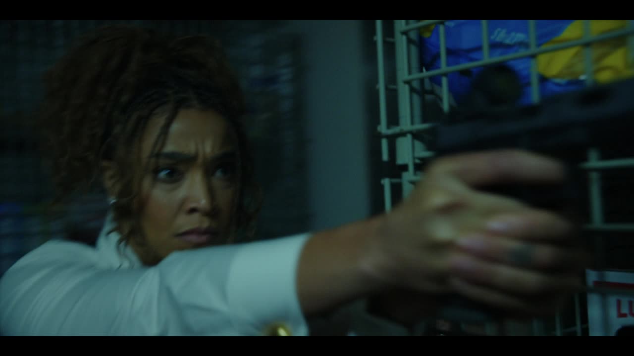 S W A T Exiles S01E05 Molotov Cocktail Attire 720p AMZN WEB-DL DDP5 1 H ...